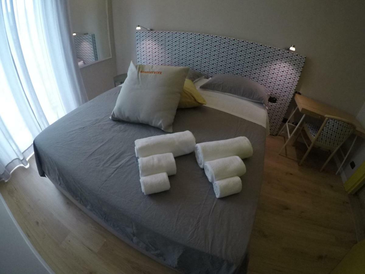 Ace Rooms Vsg Villa San Giovanni Bagian luar foto